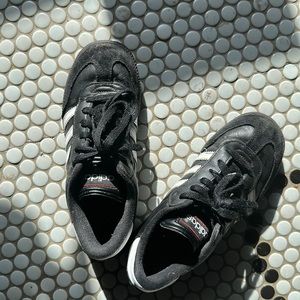 Adidas Sambas, kids sz 4